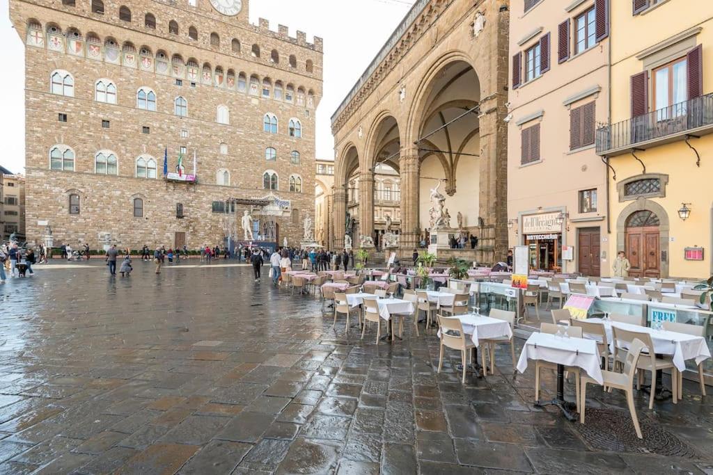 Piazza Signoria 1, Apartamento *